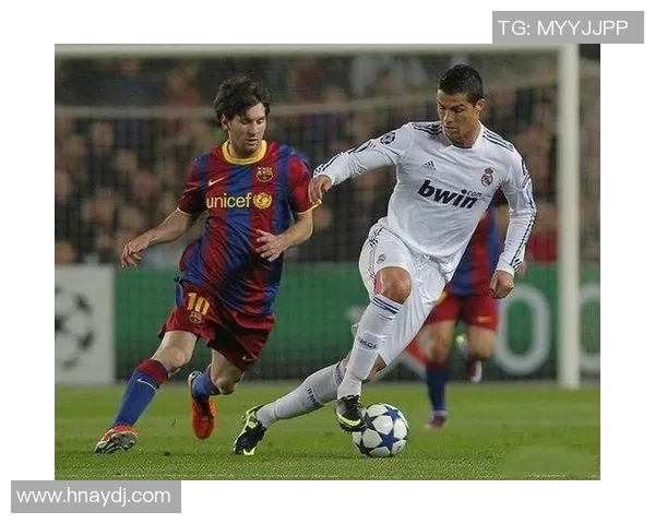 足球明星对决高清图片展示各大球星风采与激情瞬间